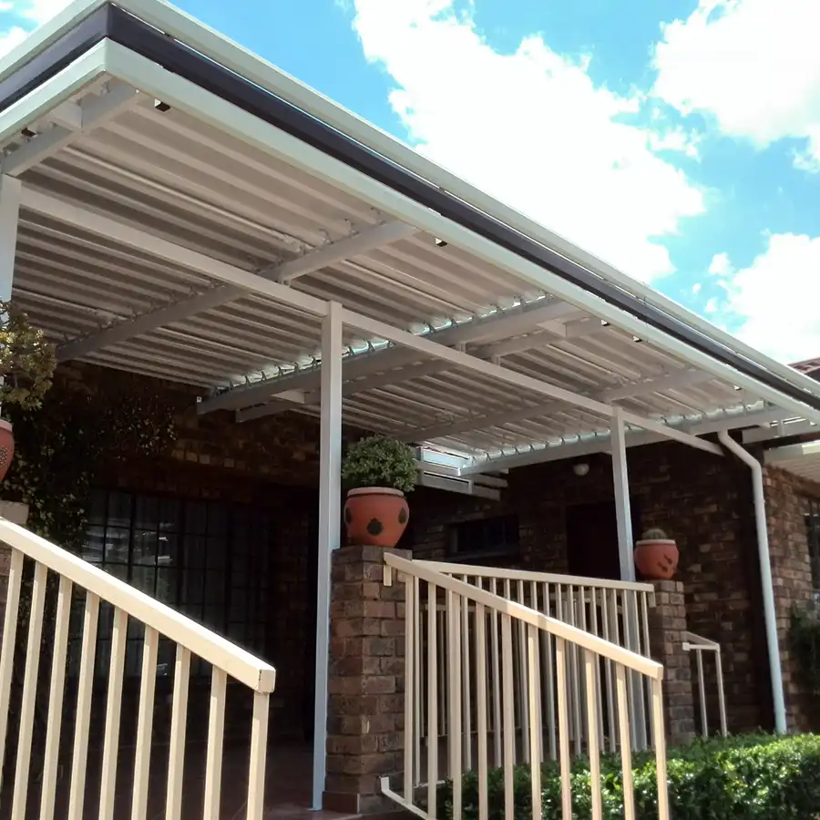 adjustable louvre awnings