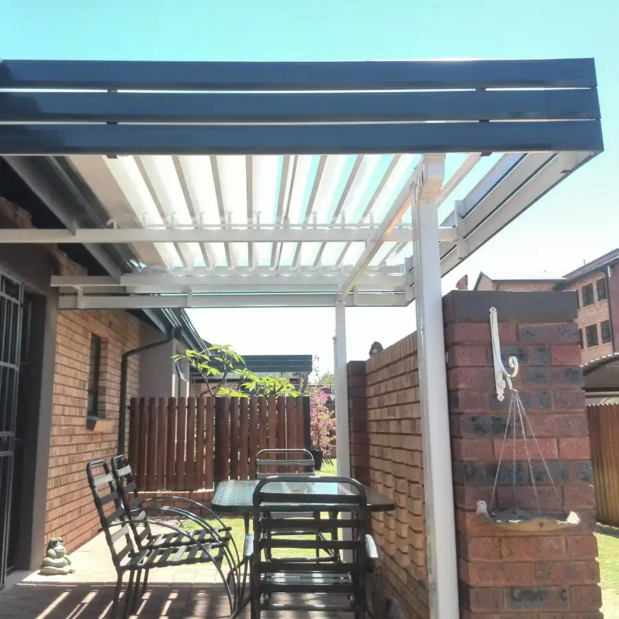 adjustable louvre awnings